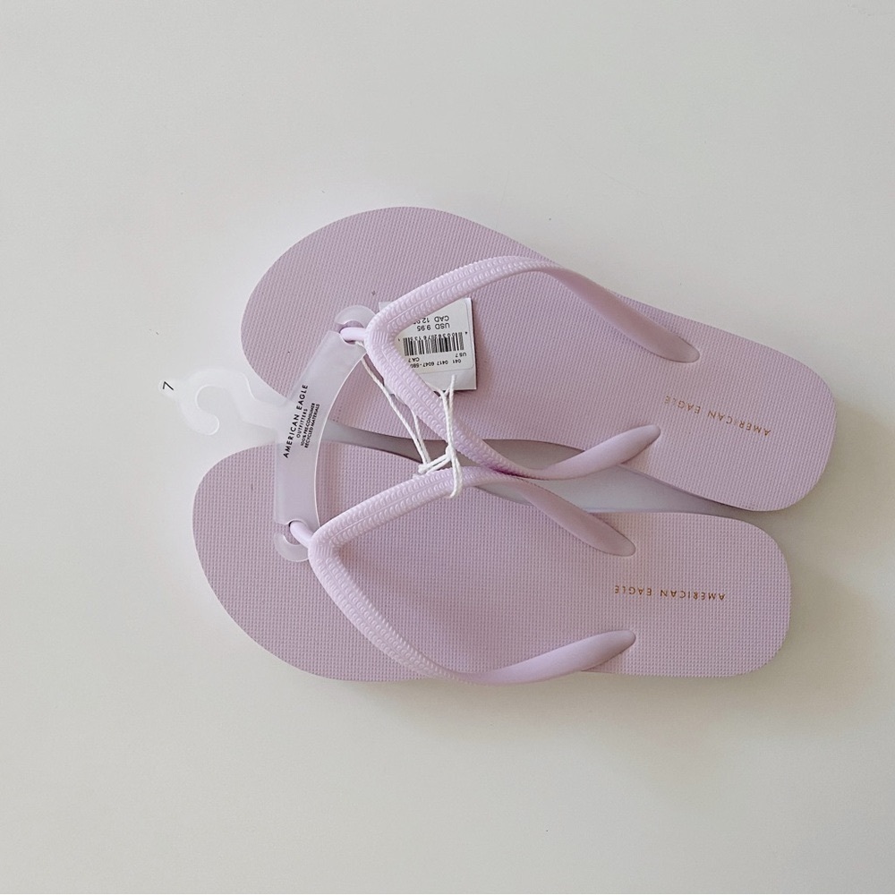 American Eagle Lavender Flip Flops